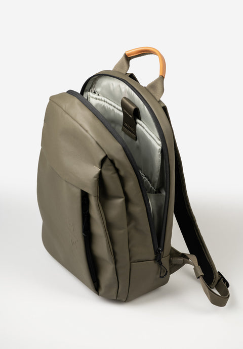 aunts & uncles Rucksack Toshimoi RE fallen rock