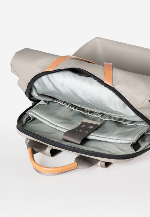 aunts & uncles Tama RE driftwood