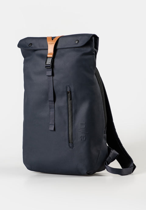 aunts & uncles Tama RE outer space